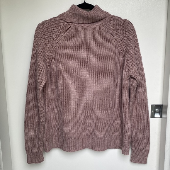 Jacqueline de Yong / Medium / Turtle Neck Knitted Sweater - Picture 2 of 6